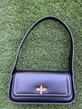 Rachel Zoe Black Turn Lock Baguette Shoulder Bag NWOT